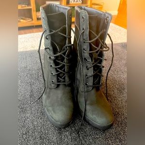 Timberland black heeled lace up boot